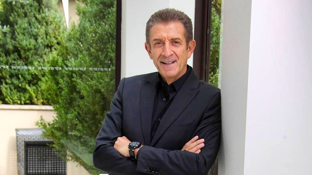 Anniversari. Ezio Greggio festeggia 71 anni: «La TV è nata con me, e non ci siamo mai lasciati»