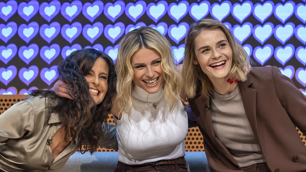 Sandra Studer, Michelle Hunziker e Hazel Brugger (da sinistra) formano il terzetto che presenterà la finale dell'ESC a Basilea il 17 maggio (foto d'archivio).