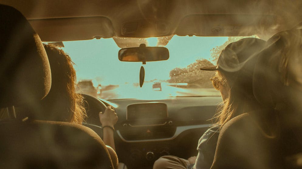 Du steckst wieder Mal im Stau?. 33 Tipps gegen Langeweile und Stress im Auto