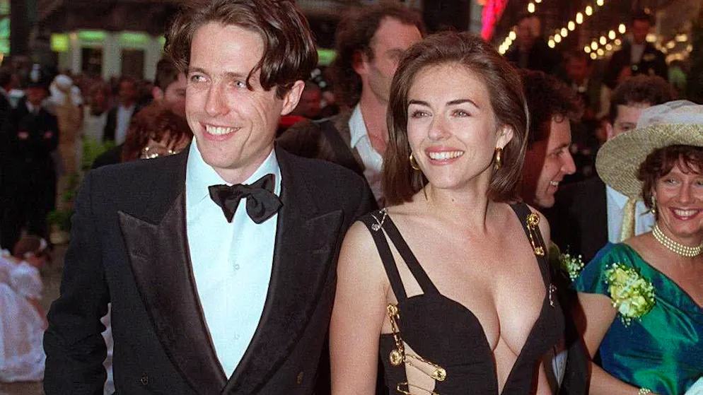 La styliste fête ses 70 ans. «Donatella-Drama»: de J.Lo à Liz Hurley, 7 looks Versace qui ont enflammé les tapis rouges