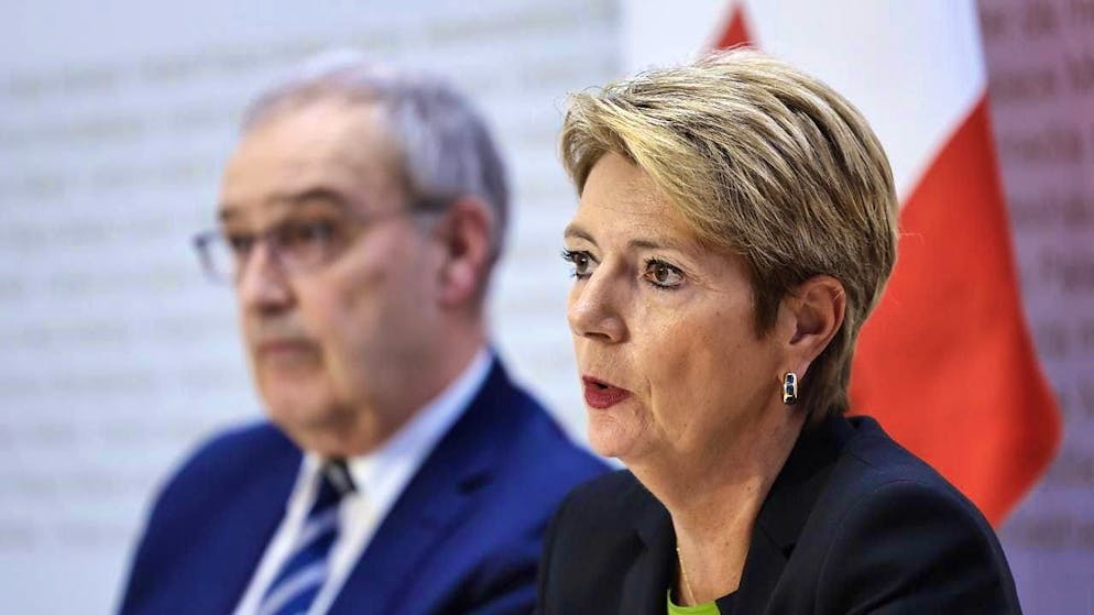 Karin Keller-Sutter and Guy Parmelin commented on the US tariffs on Thursday.