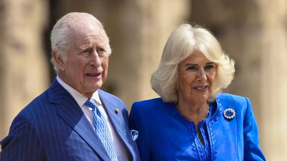 Insieme malgrado gli ostacoli. 20mo anniversario di matrimonio per Carlo e Camilla, ecco la loro tribolata storia d'amore