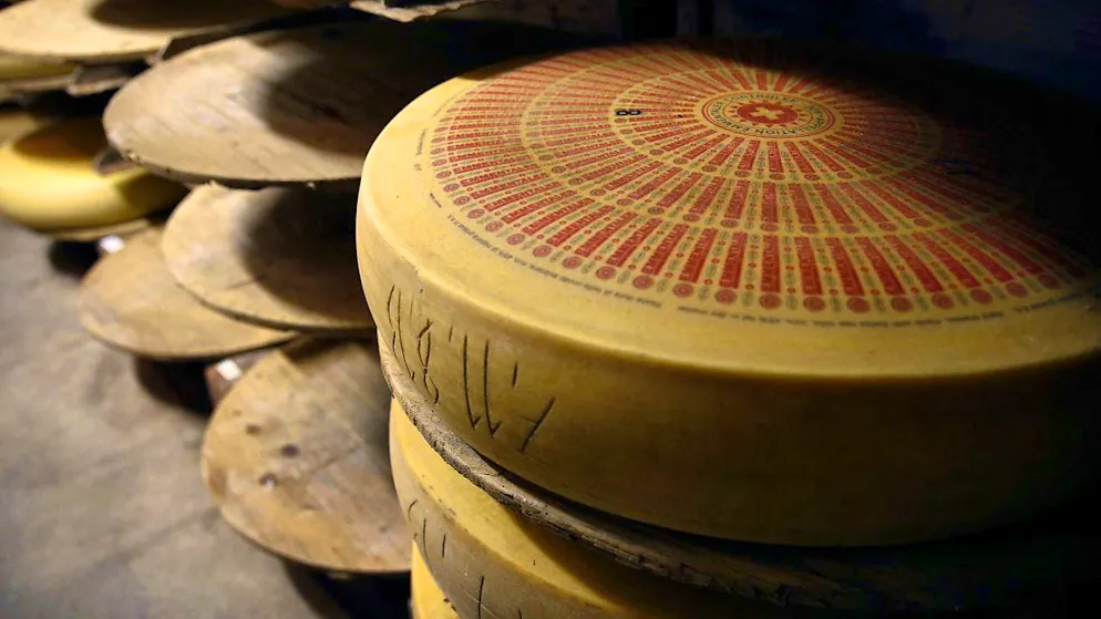 The Arni cheese dairy will soon be without a purchase contract: the Fribourg-based milk processor is giving up the Emmentaler AOP business completely.