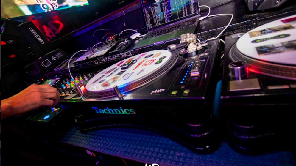 Hundreds of checks. First city draws consequences for clubs after bar inferno