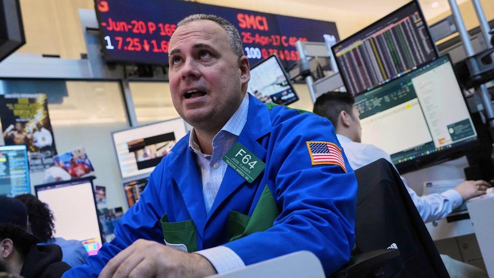 Duel commerciale Chine-USA. Les Bourses européennes basculent en rouge, le dollar s'enfonce