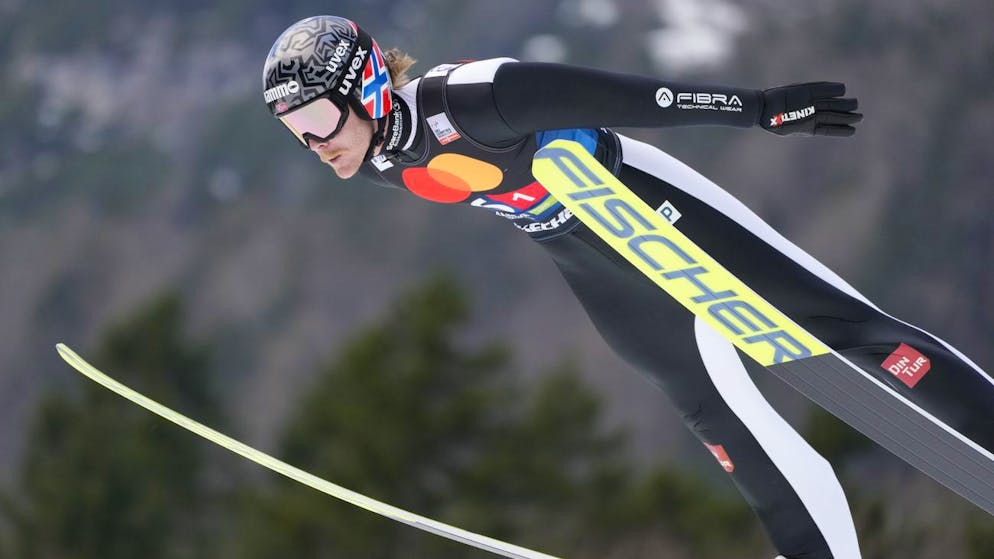 Robert Johansson darf wegen einer Sperre nicht mehr springen – jetzt prangert er die FIS an.
