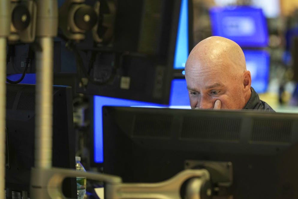 La Bourse suisse a opté pour le rouge vendredi en fin de matinée, après avoir furtivement ouvert en positif, tout comme les places européennes dans l'agitation liée aux droits de douane américains. (image d'illustration)