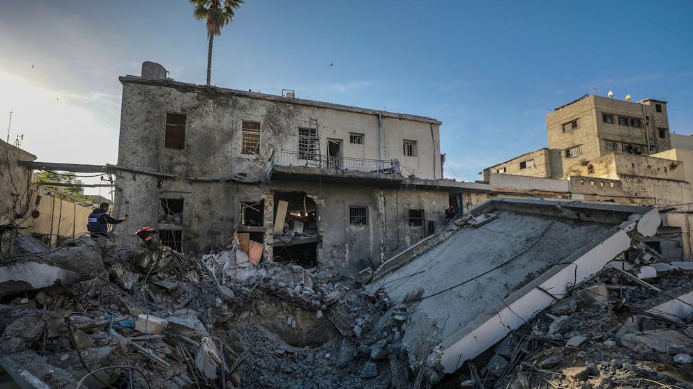 Guerra in Medio Oriente. Bombardato l'ospedale a Gaza City: «Centinaia di pazienti sono in strada senza cure mediche»