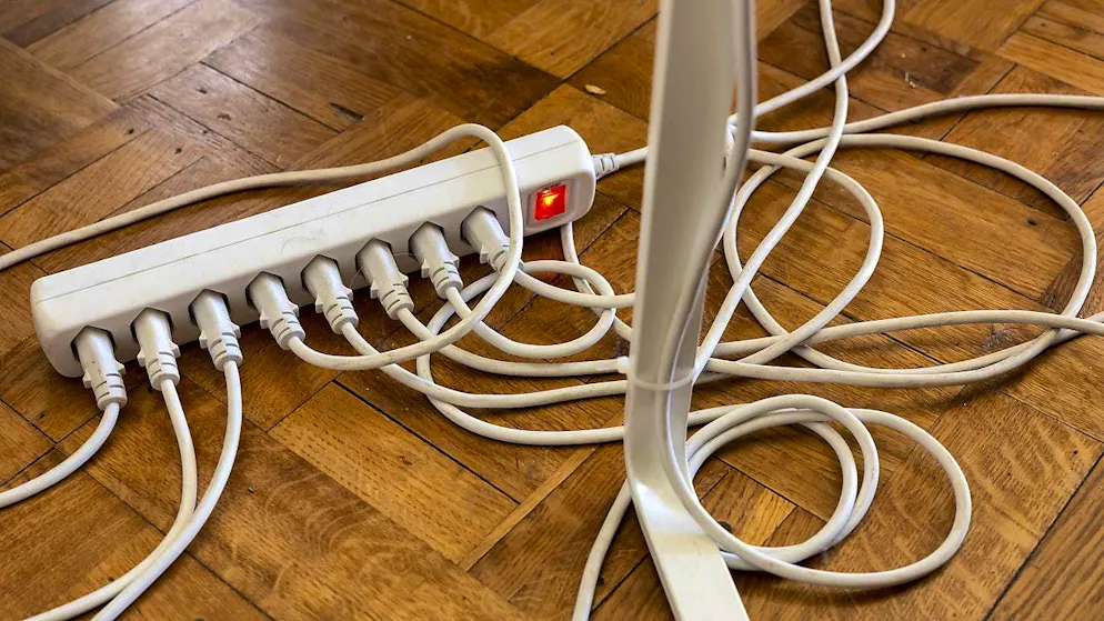 Electricity comes out of the socket. But what comes out of it also depends on the weather. (symbolic image)