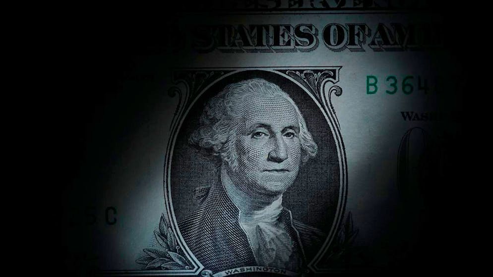 Colpa dei dazi di Trump. Dollaro ai minimi degli ultimi sei mesi, il mercato scommette sull'euro a 1,2