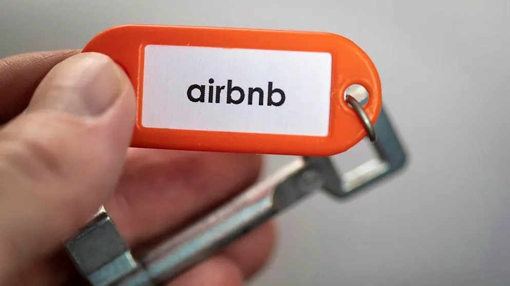 Airbnb recorded over two million guest arrivals in Switzerland in 2024, the company announced on Tuesday. (archive image)