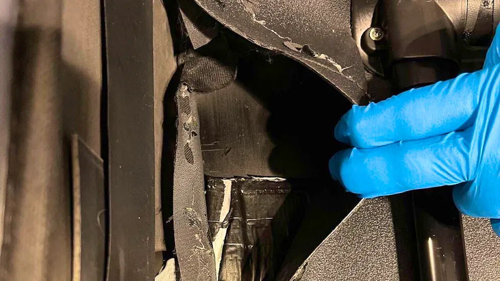 A Brazilian man tried to smuggle five kilograms of cocaine into Switzerland behind a false bottom in his suitcase at Zurich Airport.