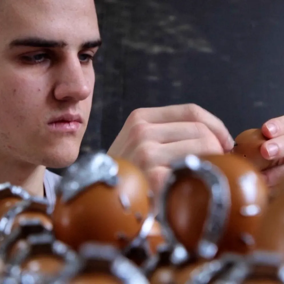 Mit Hufeisen, Edelstein oder Konfetti. In diesen Ländern gibt es die ausgefallensten Ostereier