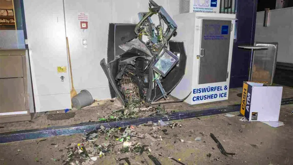 An ATM was blown up in Landquart GR on Good Friday morning.
