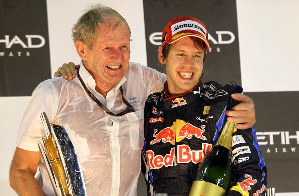 Helmut Marko und Sebastian Vettel: Zusammen feierten sie damals den ersten Titel für Red Bull.