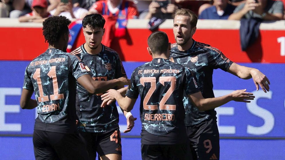 Harry Kane (rechts) und Co. lassen in Heidenheim nichts anbrennen.
