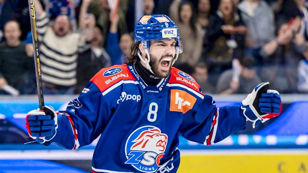 Willy Riedi celebrates his 1-0 goal for the ZSC.