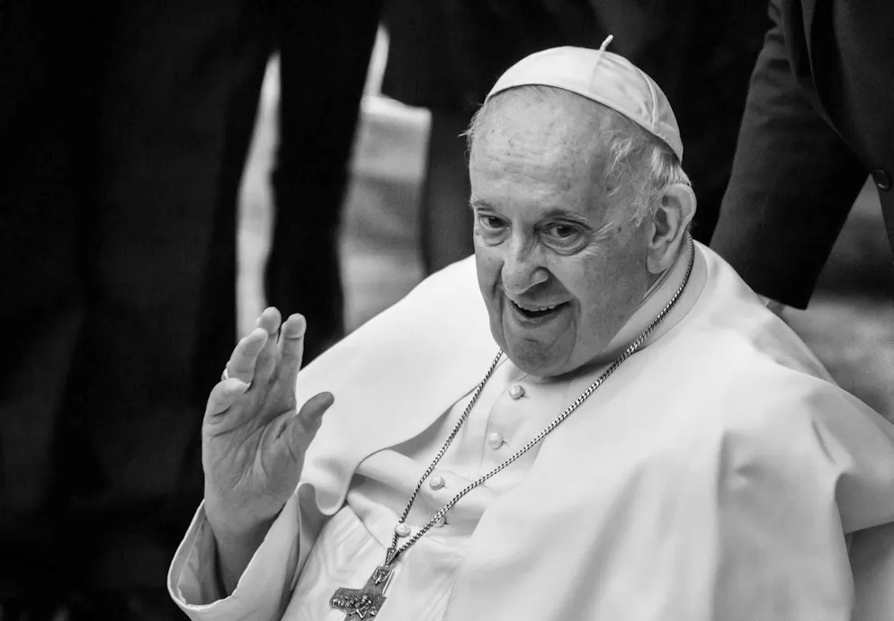 Pope Francis lost consciousness at 7.35 a.m. yesterday, Monday.
