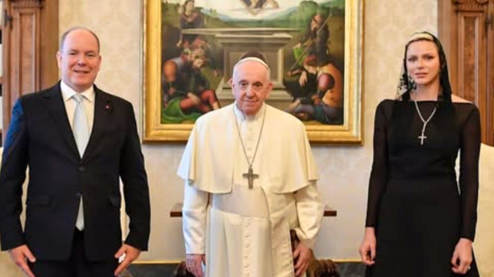 La liste des personnalités. Keller-Sutter, Macron, Albert et Charlène... ils seront tous aux funérailles du pape