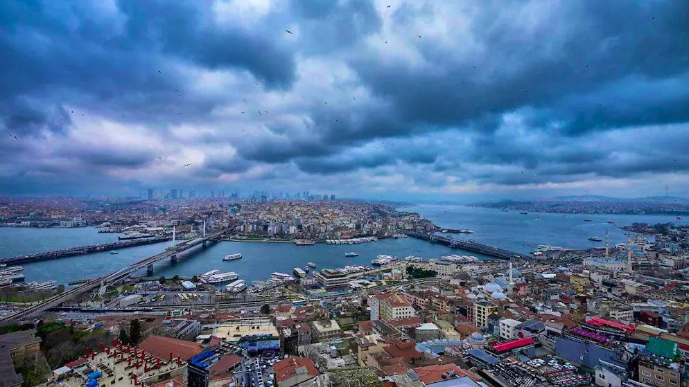 ARCHIVE - Ferries cross the Bosphorus and connect the European side, above and below, with the Asian side, above right, of Istanbul. ) Photo: Emrah Gurel/AP/dpa