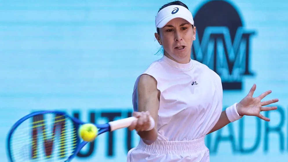 Belinda Bencic also wins her second match in Madrid.