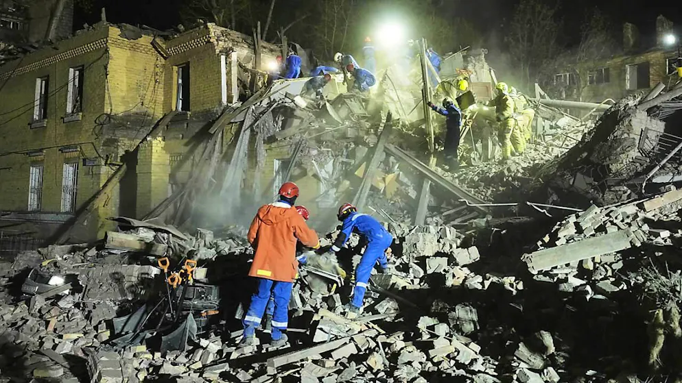 Guerra in Ucraina. Nove morti e 63 feriti in un attacco russo su Kiev