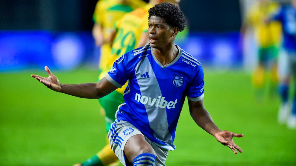 He hid under the bed. Professional soccer player's wife and child kidnapped in Ecuador
