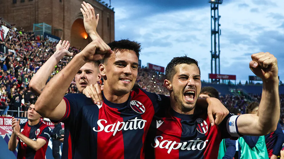 Remo Freuler (à droite) jubile : Bologne a validé son billet pour la finale de la Coupe d’Italie.