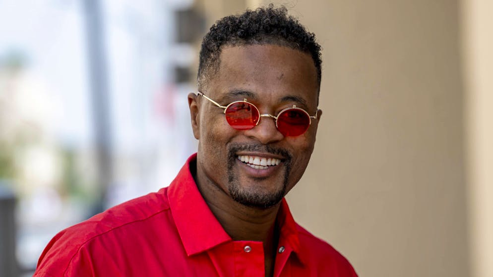 «Il peut même me mordre». Patrice Evra veut goûter au MMA et peut-être aux dents de… Luis Suarez