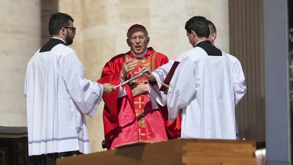 Vaticano. In 250.000 ai funerali del papa. Francesco tumulato a Santa Maria Maggiore