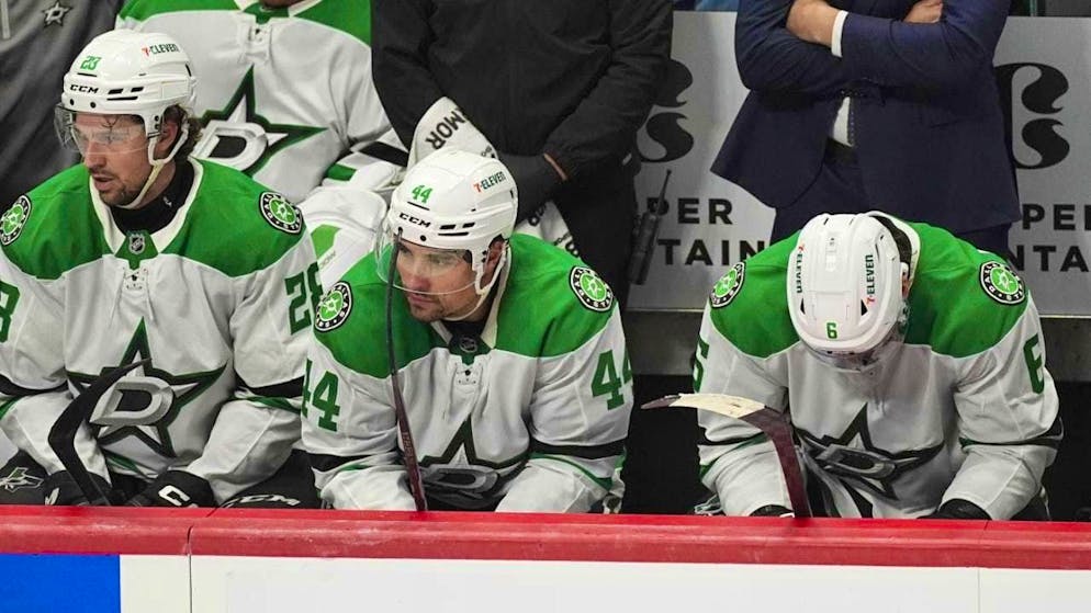 Hanging heads: Lian Bichsel (right) and his teammates from the Dallas Stars had no chance in Colorado