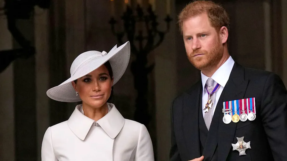 «Verschwörungen und Melodramatik». Neues Enthüllungsbuch erzürnt Harry und Meghan