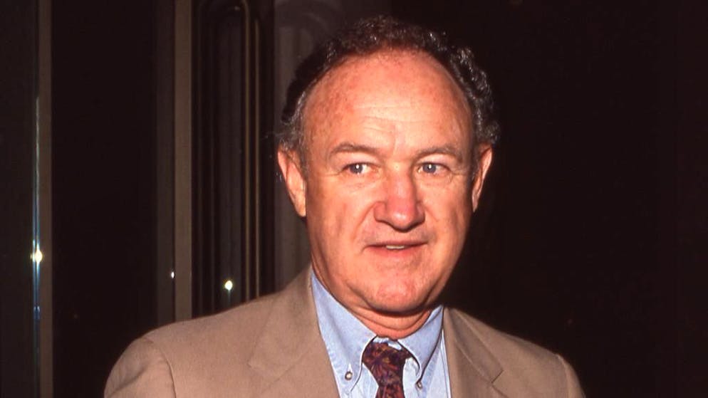 Silenzio solitario. L'autopsia conferma i sospetti: Hackman non è morto per colpa dei virus dei topi