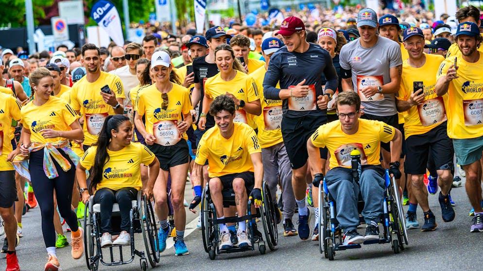 Marco Odermatt leads the field at the Wings for Life World Run 2024 in Zug.