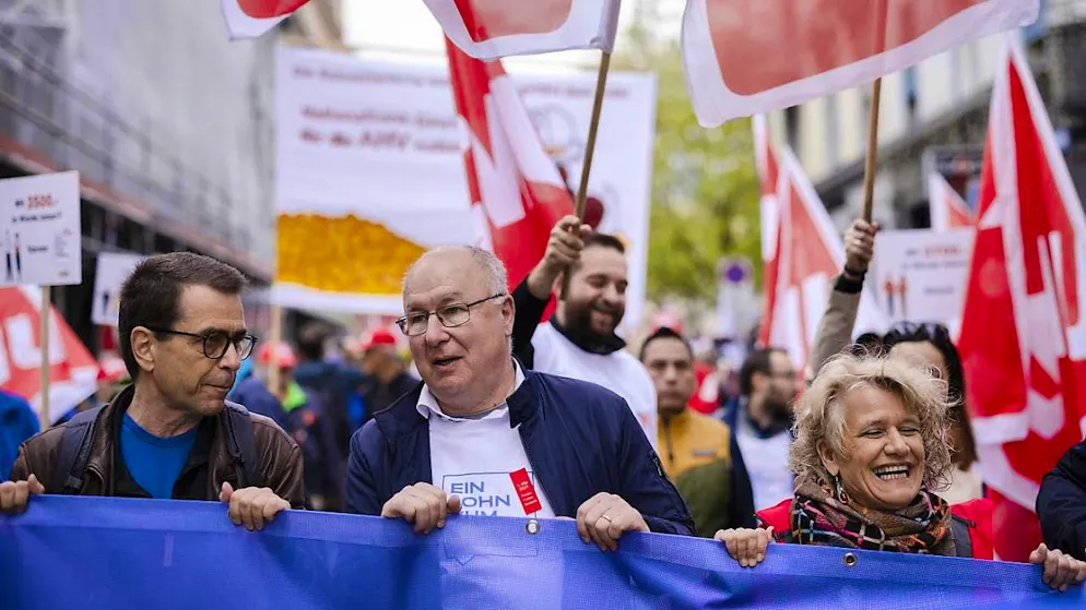 SGB President Pierre-Yves Maillard (center) will be among those present in St. Gallen this year. (archive picture)