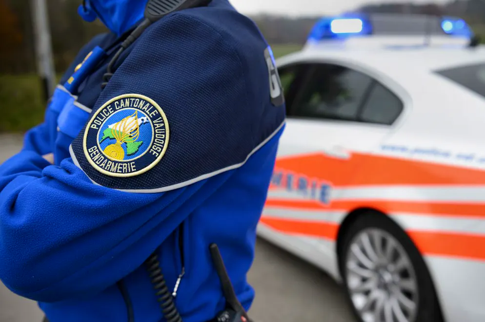 C'est mardi vers 22h55 que la police a été prévenue qu'un jeune homme s'est rendu chez ses parents à Faoug, avant de les agresser à l'arme blanche (archives).