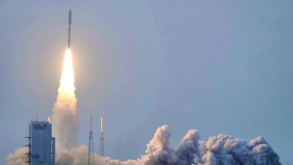 When it comes to fast internet from space, there's no getting around tech billionaire Elon Musk's Starlink. But now, after years of preparation, Amazon has launched its rival service.