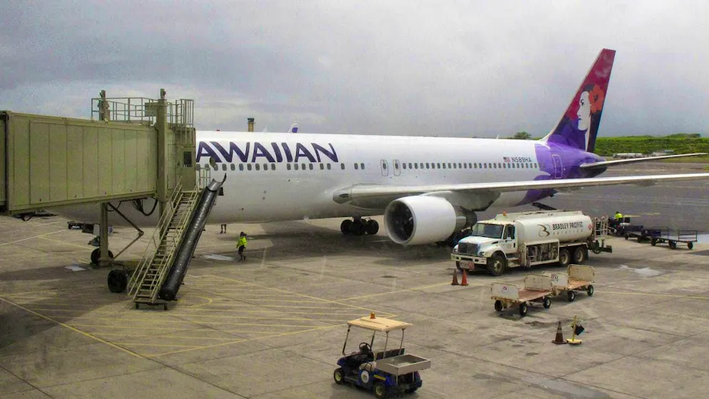A cell phone caught fire on board a Hawaiian Airlines plane (symbolic image).