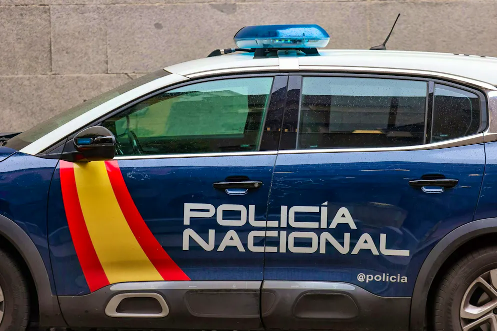 Spanish police have freed three children who had been locked up for years by their German parents at home in the northern Spanish city of Oviedo. (symbolic image)