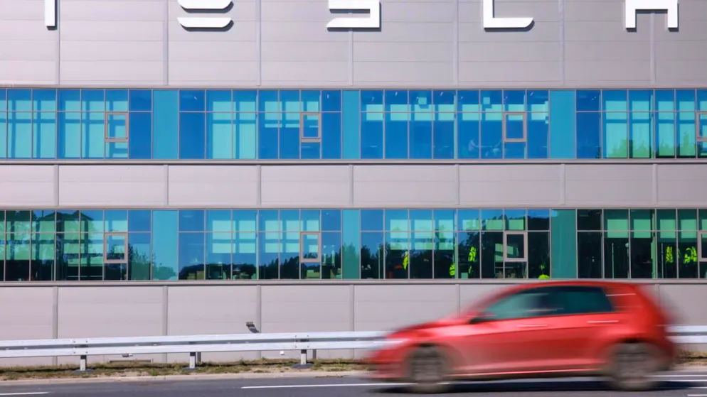 Secondo il Wall Street Journal il consiglio di amministrazione di Tesla cerca un nuovo Ceo per sostituire Elon Musk (foto d'archivio)