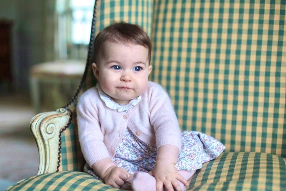 Buon compleanno: i 10 anni della principessa Charlotte. Foto ufficiale di palazzo: la principessa Kate ha pubblicato questa foto della figlia il 29 novembre 2015.