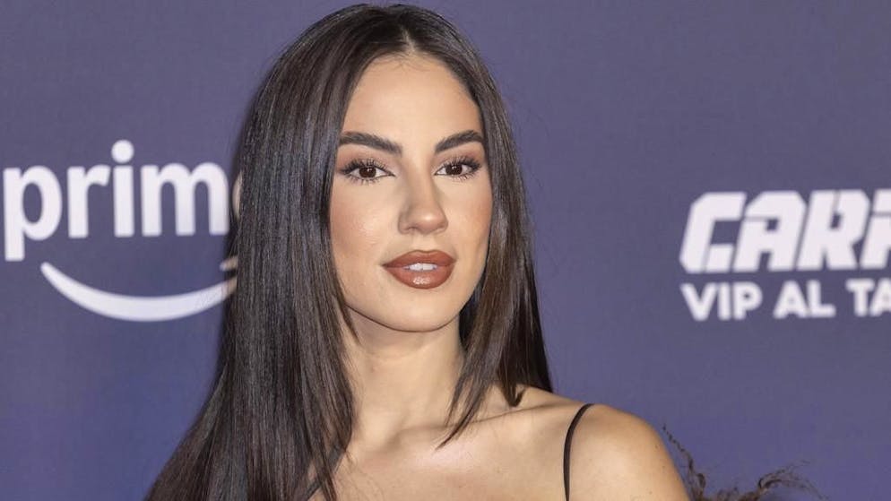 Gossip. Giulia De Lellis aspetta un figlio da Tony Effe, ma si arrabbia con Signorini