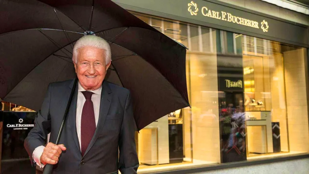 Jörg G. Bucherer in front of a newly opened watch store in Lucerne's Old Town in 2017. (Archive photo)