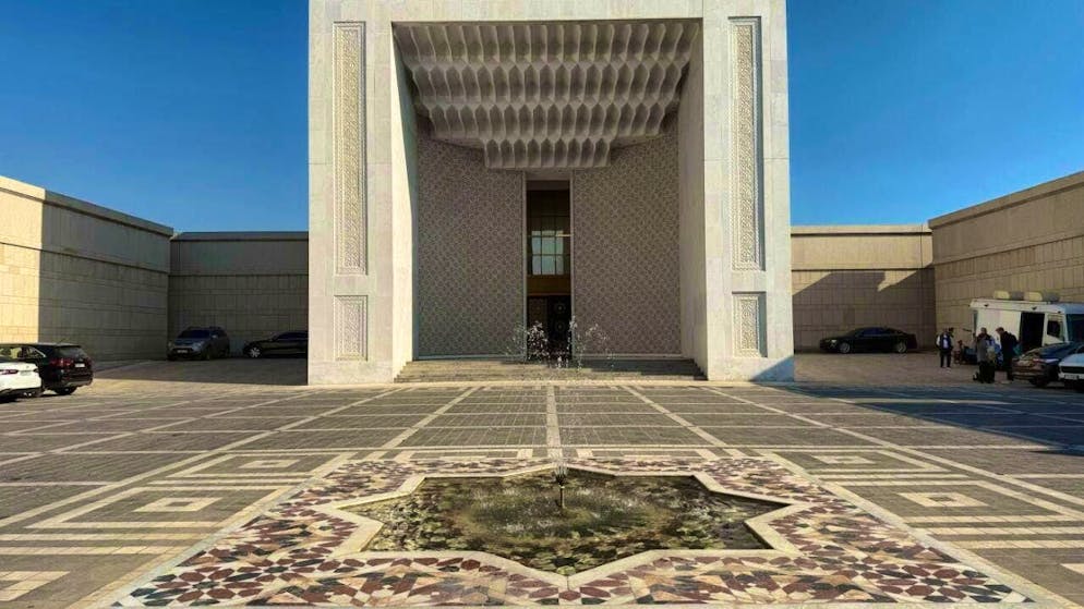ARCHIVE - View of a square at the Assad palace. Photo: Jörg Blank/dpa
