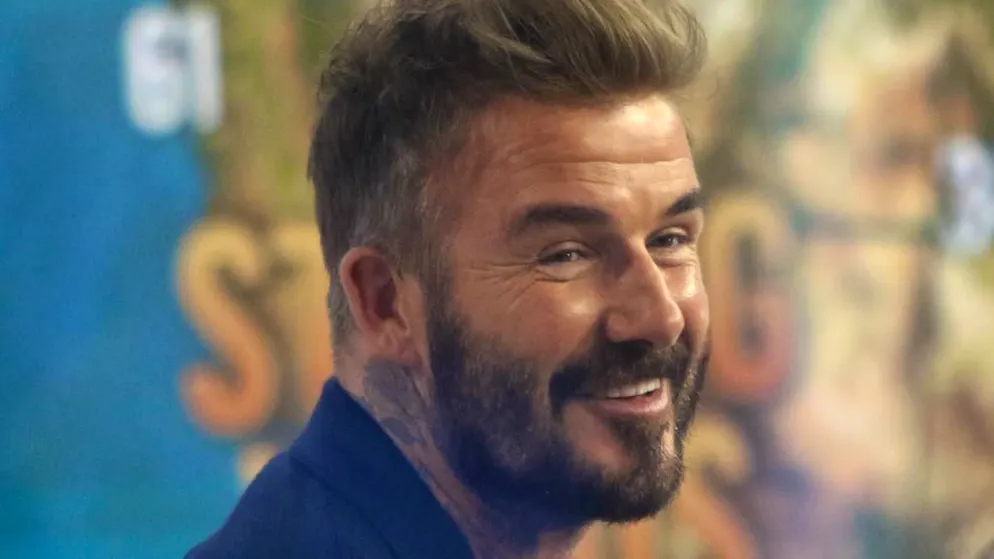 In un ristorante di Londra. Interrotto all'improvviso il party per i 50 anni di David Beckham, ecco come mai