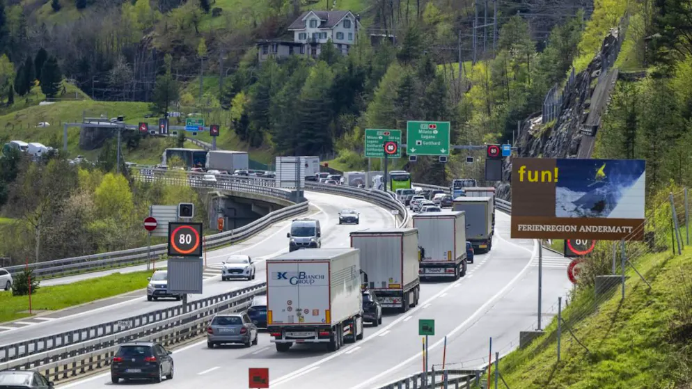 Gli ingorghi al san Gottardo e il traffico di aggiramento saranno oggi al centro dei dibattiti al Consiglio nazionale.