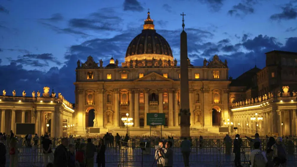 Oggi inizia il conclave per scegliere il nuovo Papa.