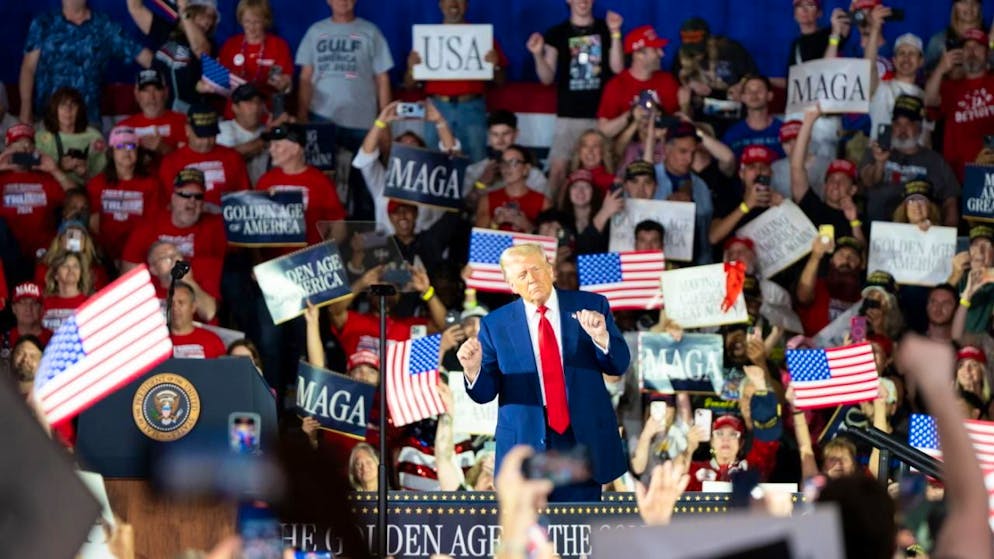 Stati Uniti. L'elezione di Prevost gela i seguaci di Trump: «È il Papa che Bergoglio e la sua cricca volevano»