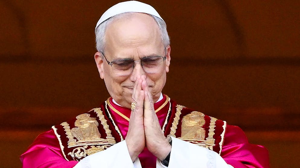 «Histoire étonnante». Prêtre, jardinier, connecté : qui est réellement Léon XIV ?