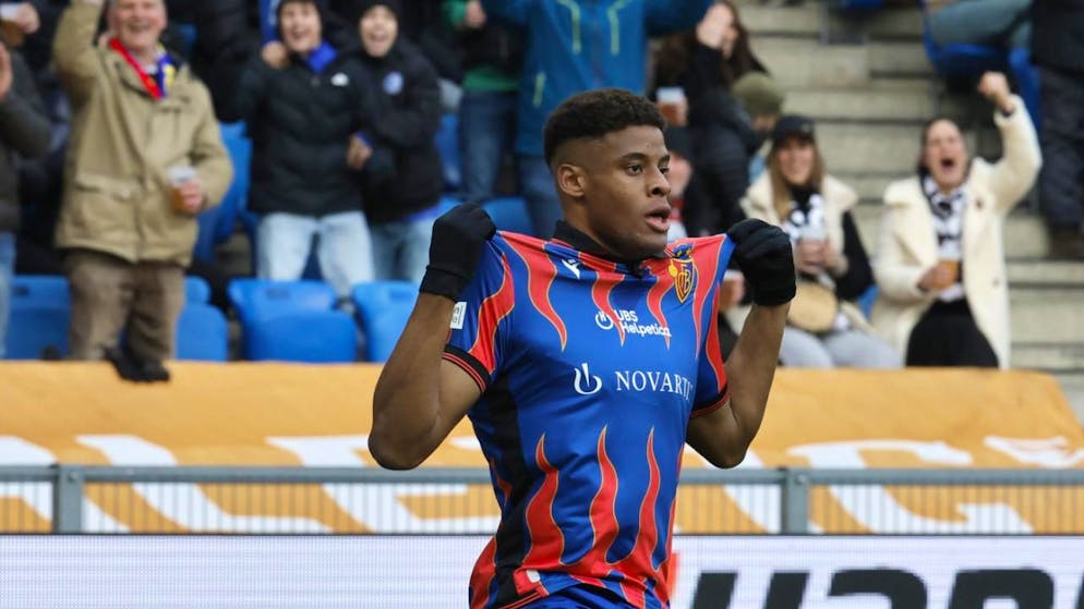 Kevin Carlos legt seine Ladehemmungen mit einer Doublette ab. (Archivbild)
